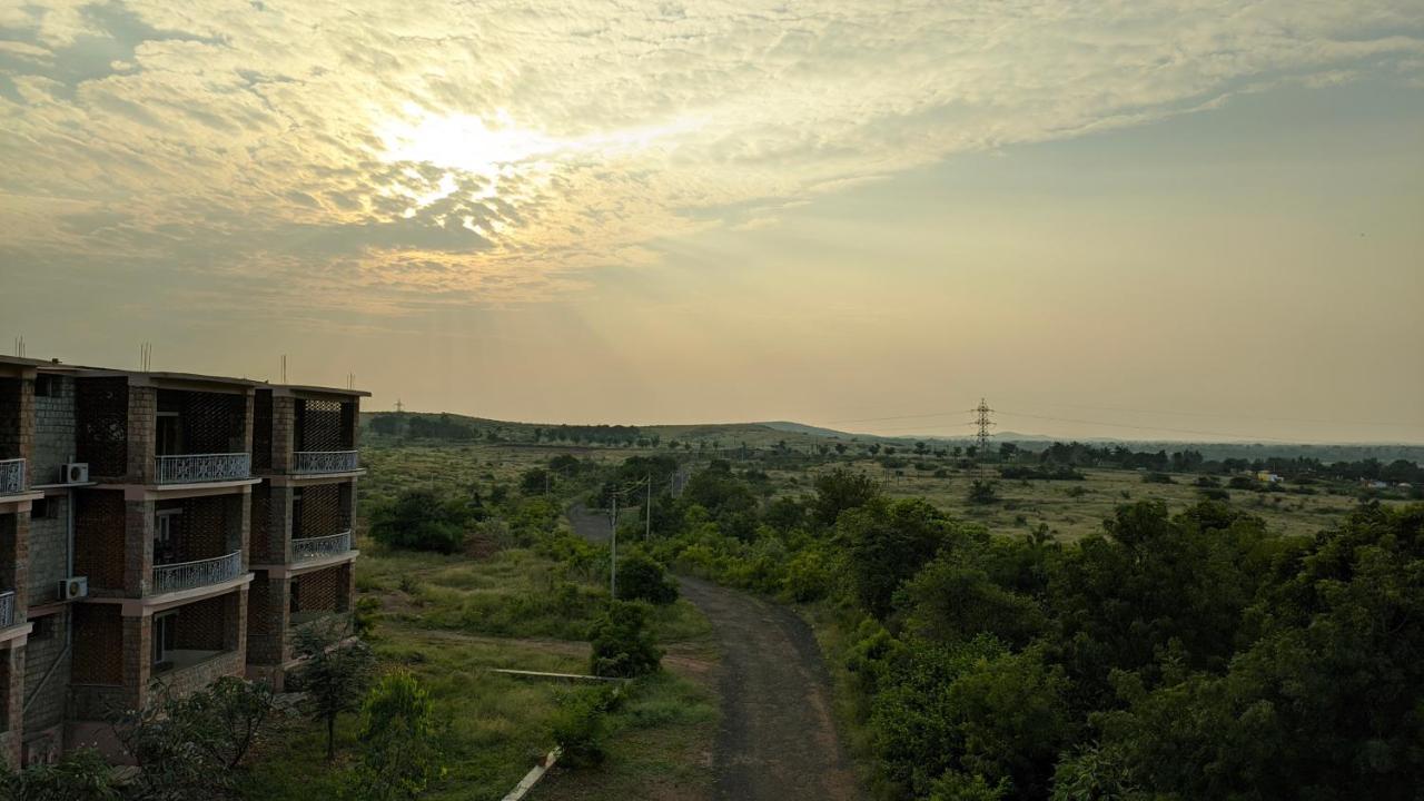 Bāgalkot Kanthi Resorts Badami מראה חיצוני תמונה