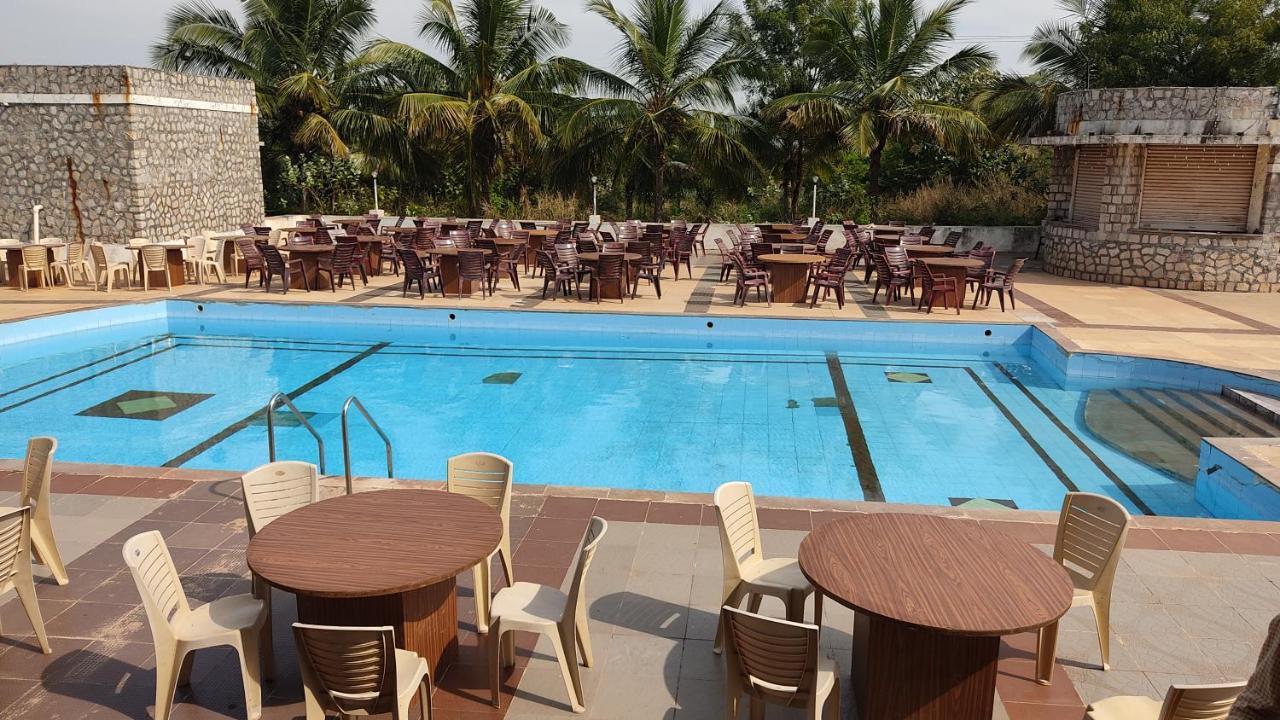 Bāgalkot Kanthi Resorts Badami מראה חיצוני תמונה
