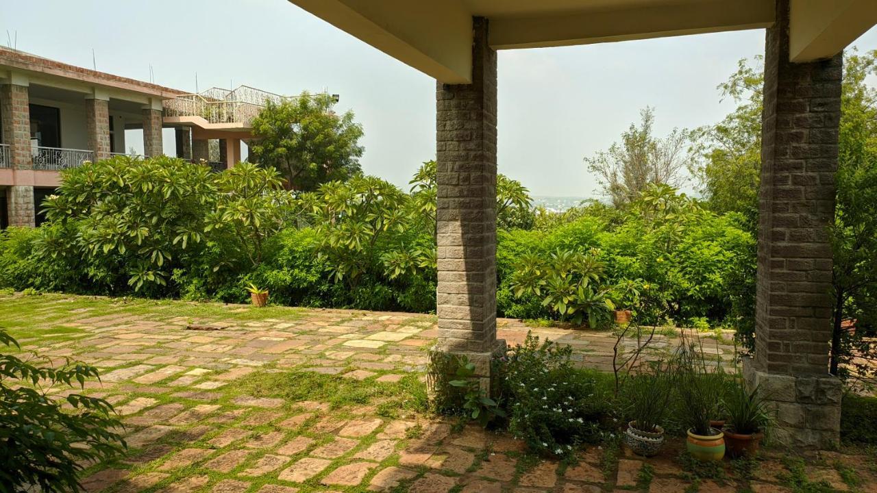 Bāgalkot Kanthi Resorts Badami מראה חיצוני תמונה