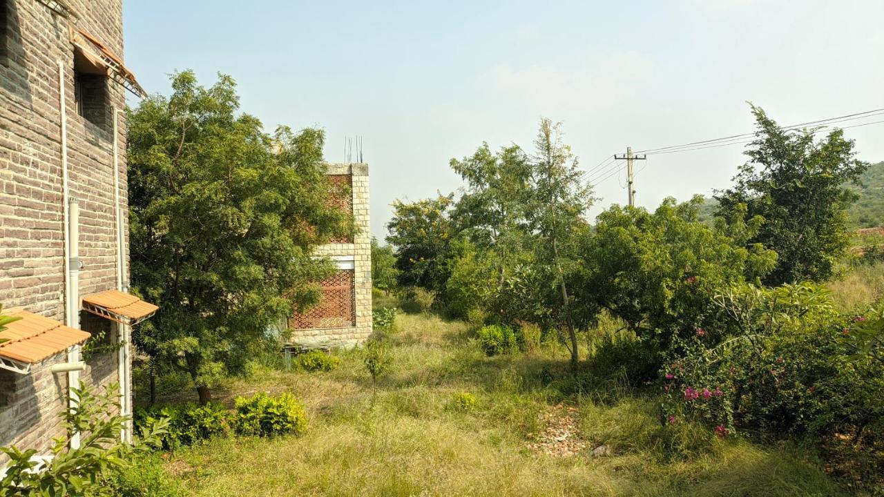 Bāgalkot Kanthi Resorts Badami מראה חיצוני תמונה