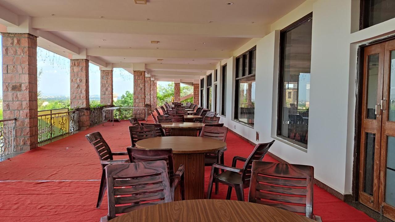 Bāgalkot Kanthi Resorts Badami מראה חיצוני תמונה